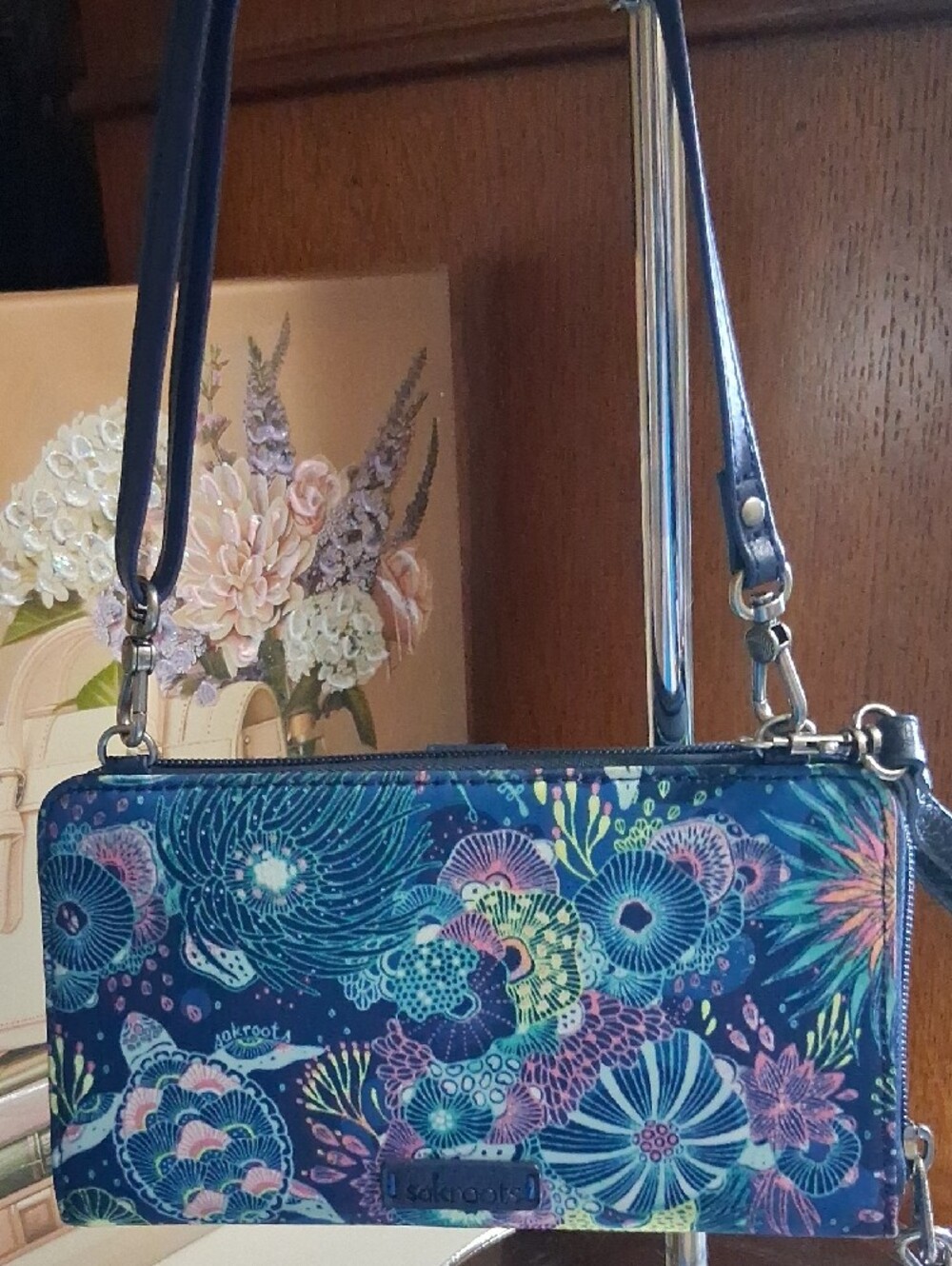 Sakroots Blue Floral Crossbody Wallet NWT - Picture 2 of 6